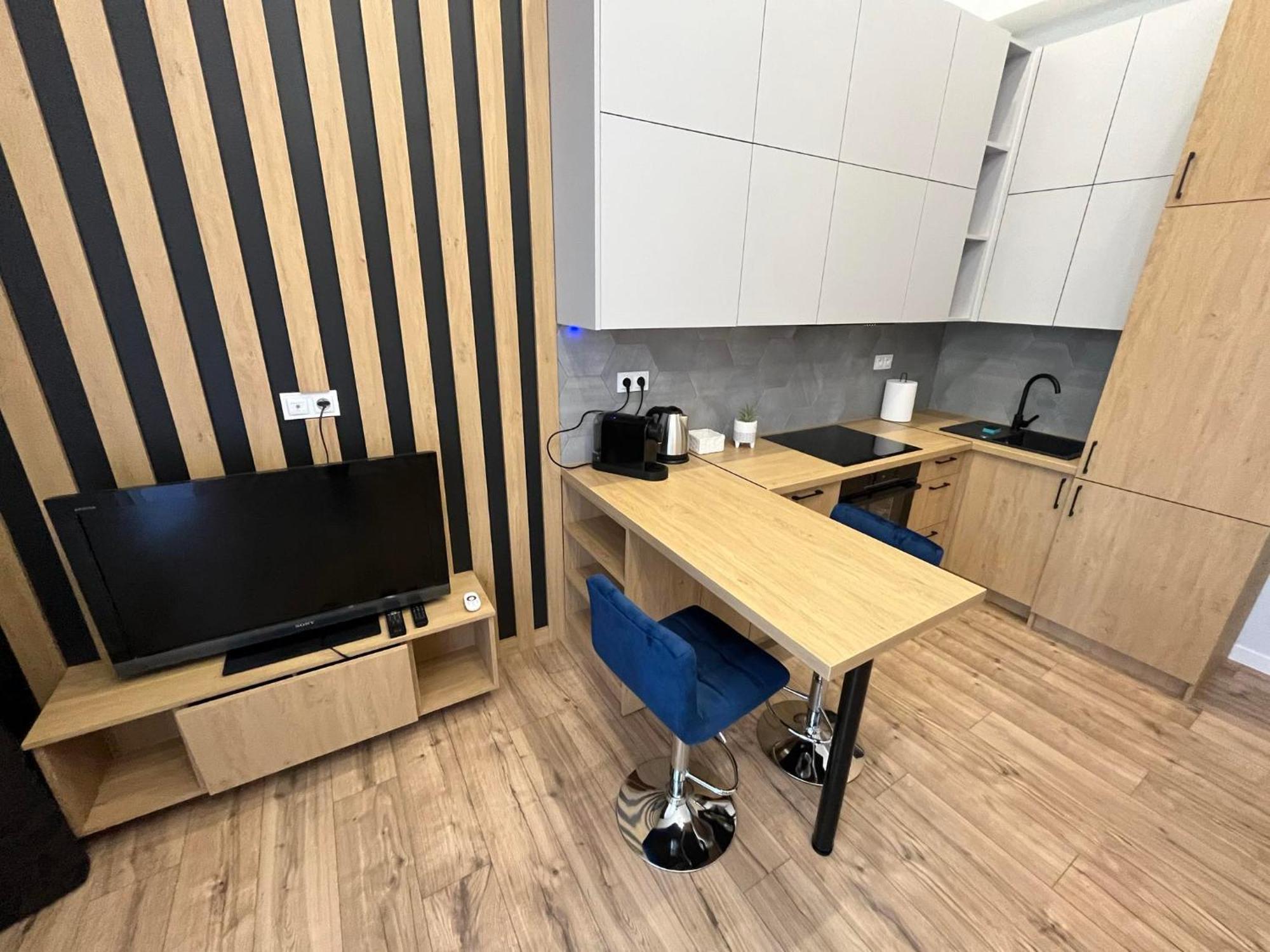 Golden Premium Apartment Slowackiego, Centrum, Parking 凯尔采 外观 照片