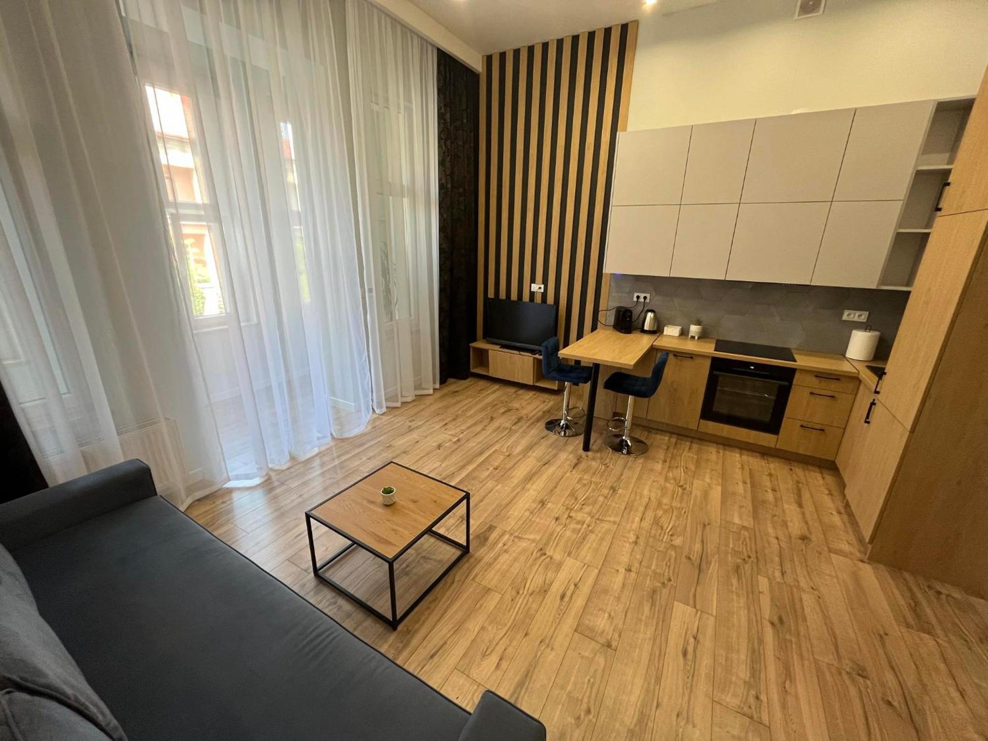Golden Premium Apartment Slowackiego, Centrum, Parking 凯尔采 外观 照片