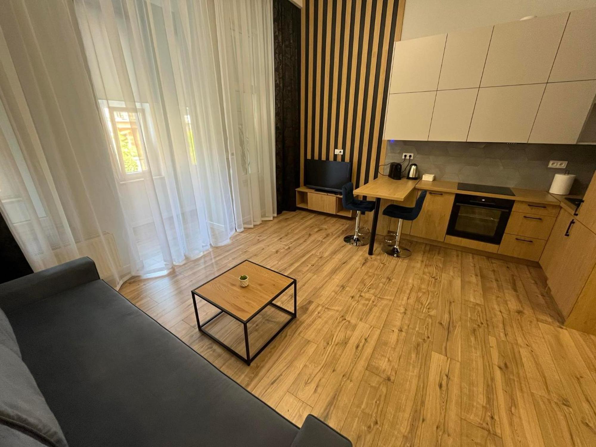 Golden Premium Apartment Slowackiego, Centrum, Parking 凯尔采 外观 照片